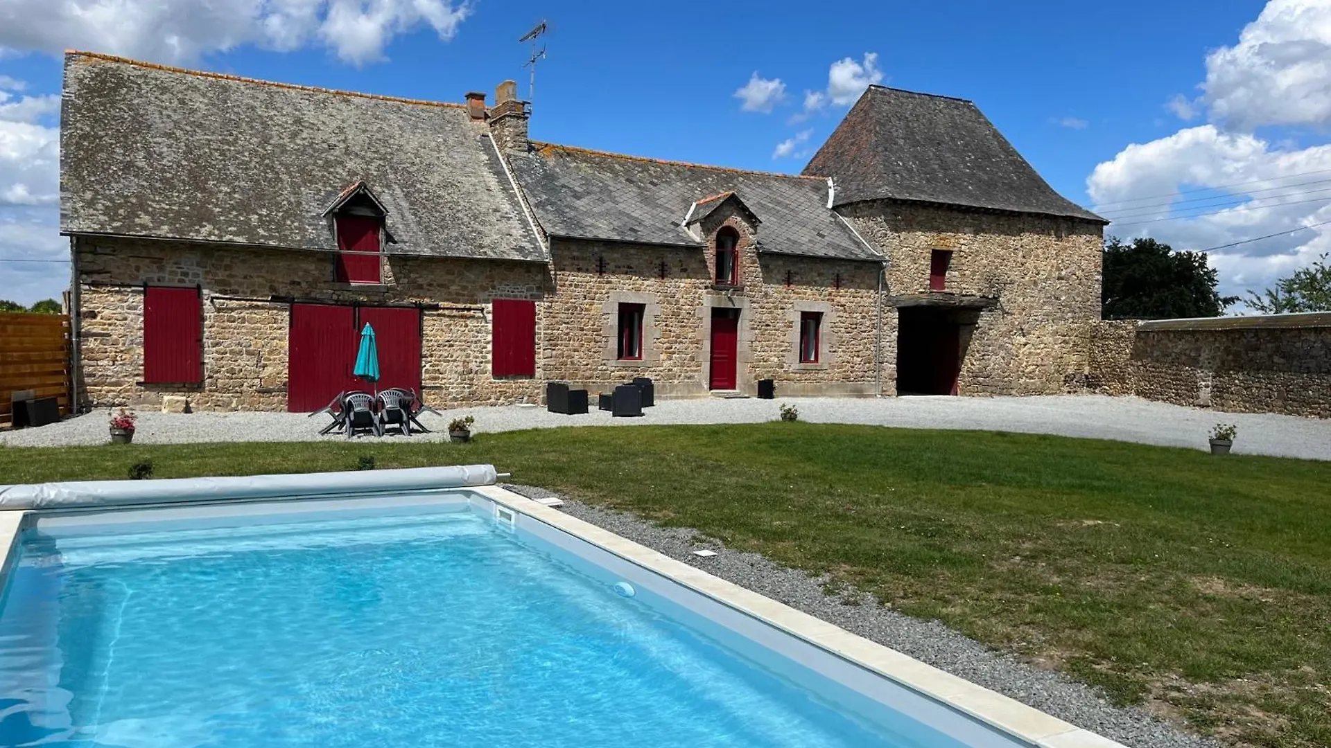Chateau Des Cours - Gite La Providence Taillis 0*,  Francia